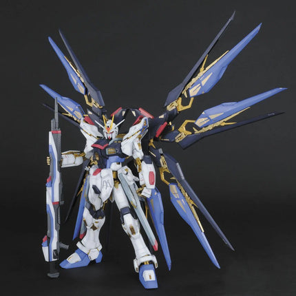 Strike Freedom Gundam Gunpla Model Kit Perfect Grade 30 cm