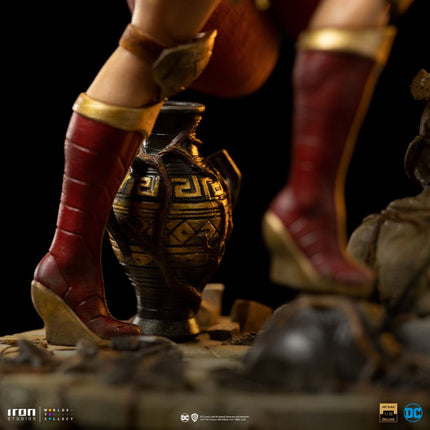 Wonder Woman Unleashed BDS Art Scale Statue DC 1/10 30 cm