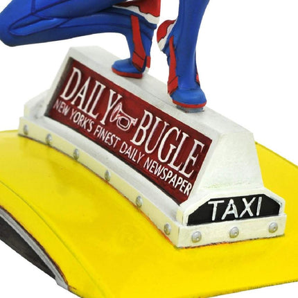 Homme de l'araignée sur le Diorama en PVC de galerie Taxi Marvel PS4 23 centimètres.