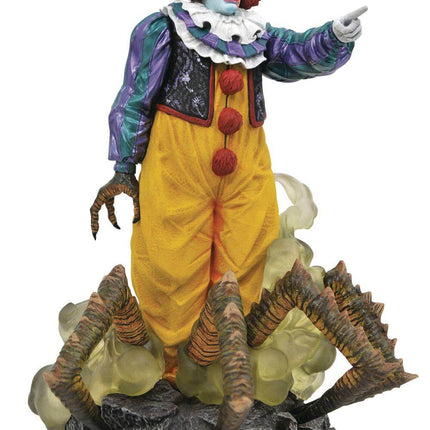 Pennywise 1990 It Gallery PVC Diorama  TV Mini Series Edition 23 cm